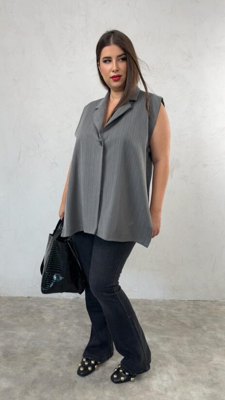 Alternative view of Donoto Vest