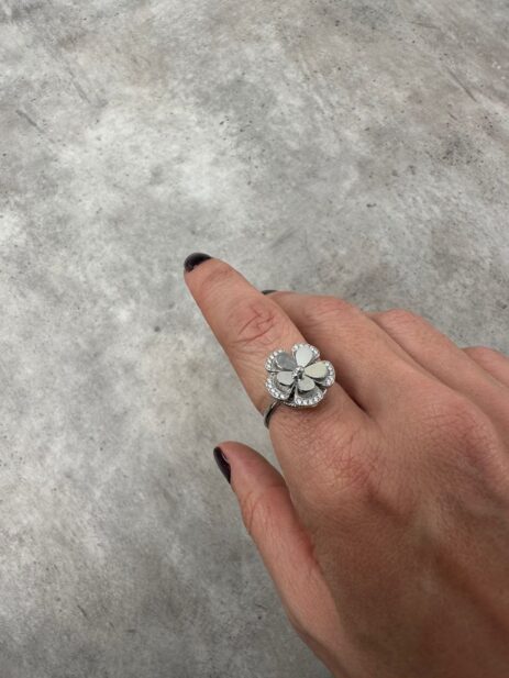 Alternative view of Flower Ring