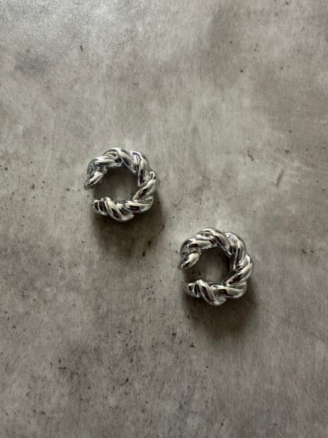 Alternative view of Curl Cuff