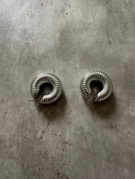 Alternative view of Dili Cuff