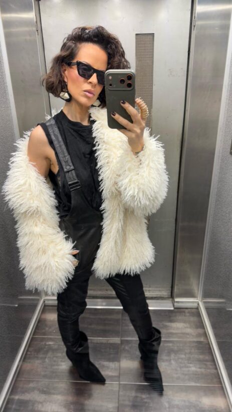 Alternative view of Gline Faux