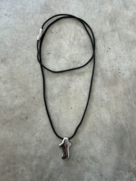Alternative view of Minimal Necklace