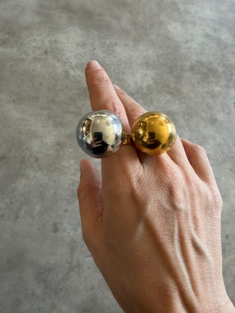 Glossy Ring
