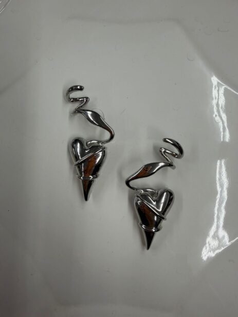 Alternative view of Messy Heart Earings